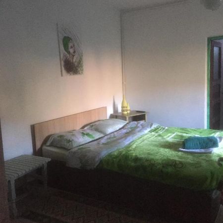 Vila Licurici Caciulata Bagian luar foto